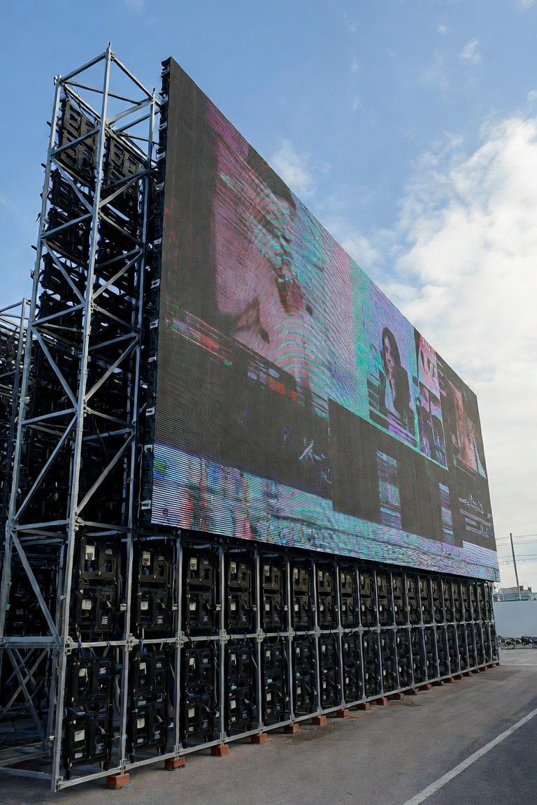 งานติดตั้งจอ LED โฆษณา Full Color ขนาด 4x3 เมตร หน้าห้างสรรพสินค้า