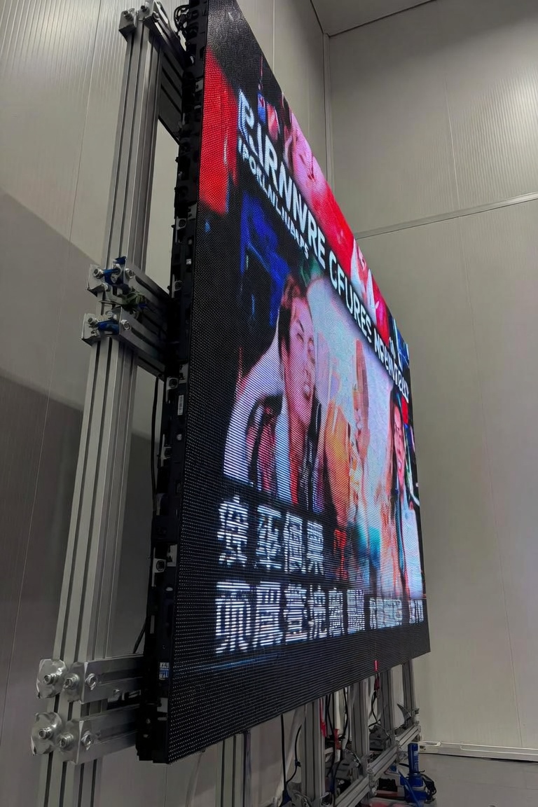 ป้ายโฆษณา LED Full Color (Indoor / Outdoor)